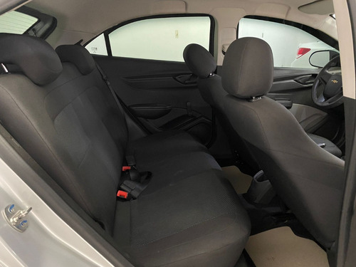Imagem 8 de 12 de Onix Hatch Joy 1.0 8v Flex 5p Mec.
