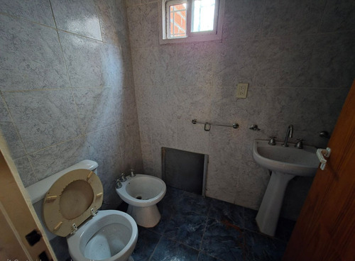 Venta Casa 4 Amb Cochera Fondo San Jose Temperley