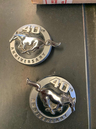 Emblemas Ford Mustang 40 Aniversario 2004