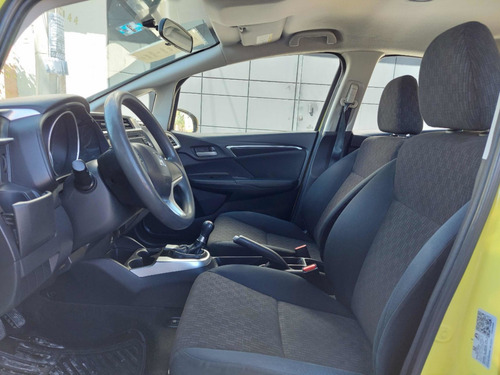 Imagen 7 de 14 de Honda Fit 2017 1.5 Cool Mt 5 Marchas