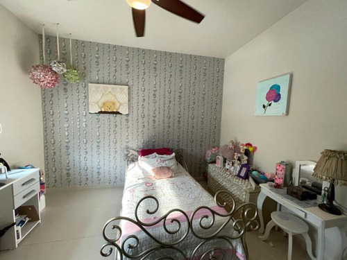 Casa En Venta En Los Cenizos