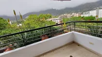 Comprar Alquiler \u002F Venta Apartamento\u002F La Castellana\u002F 220m2\u002F 4 Habitaciones +servicio\u002F 3 Baños +servicio\u002F Espectacular Vista\u002F 3 Puestos De Estacionamiento\u002F 10 De Visitantes \u002F Canon$1900 \u002F Precio De Venta: $299