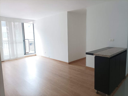 En Venta Apartamento Iluminado Esquinero, 3 Hab. Cajicá