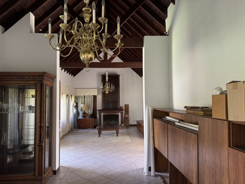 Excelente Chalet 4 Amb. Estilo Inglés En Villa Udaondo