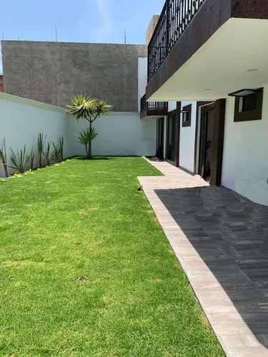Casa Remodelada Con Amplio Jardin, Cerca Del Centro Historico Y Vista Ala Catedral