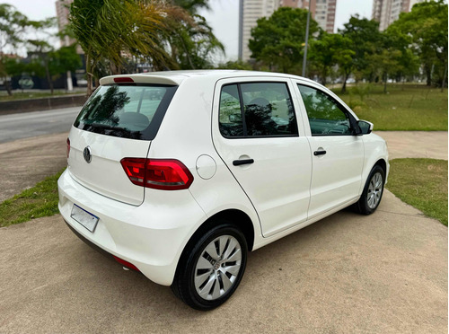 Volkswagen Fox 1.0 Trendline Total Flex 5p