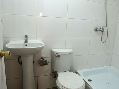 Condominio Con 2 Casas En Limache.