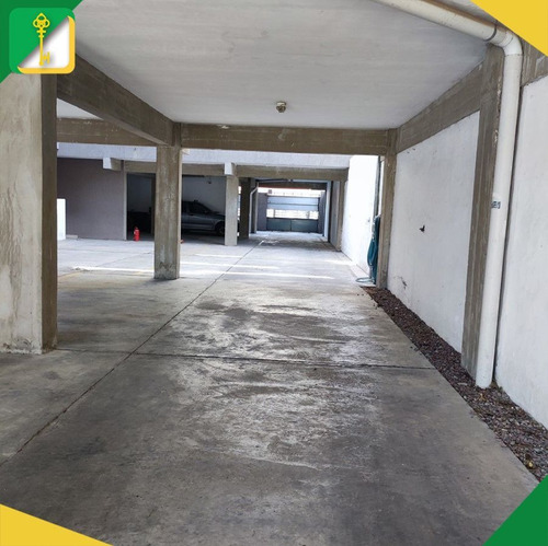 Imagen 4 de 13 de Cochera En Venta En Villa Ballester
