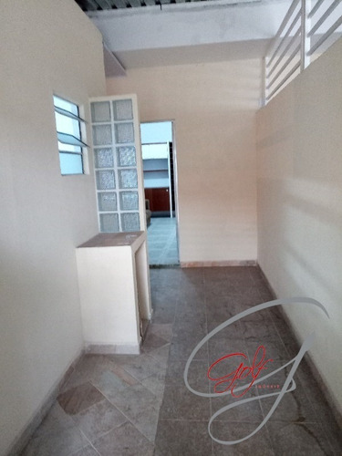 Imagem 7 de 7 de Aluguel De Casa No Bairro Adalgisa, Com 1 Dormitório, Sala Cozinha Banheiro, Lavanderia. - Ca00662 - 70167369