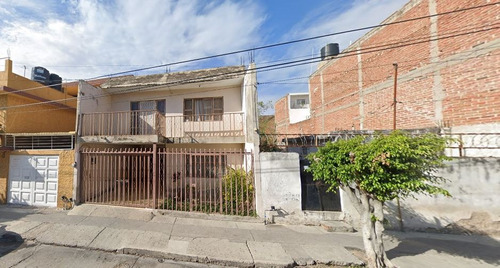 Casa En Venta En León Guanajuato Clv1