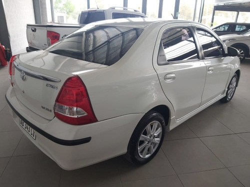 Imagen 2 de 15 de Toyota Etios 2017 1.5 Sedan Xls