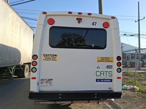 Econoline E450 Para 15 O 24 Pasaeros
