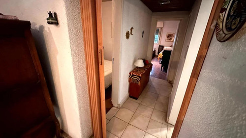 Casa En Venta - 3 Dormitorios 1 Baño - Cochera - 1.417mts2 - Parque Leloir, Ituizangó