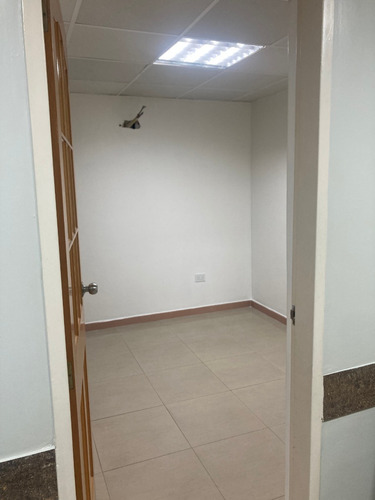Imagen 4 de 12 de Consultorio U Oficina En Trigal Norte Alquila Lino M. Juvinao
