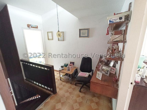 Imagen 4 de 23 de Hermosa Casa Dúplex En Venta El Marqués Caracas 23-10930
