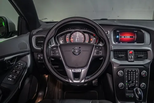 Volvo V40 2.0 T4 Drive-e R-design