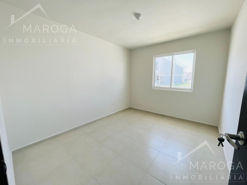 Imagen 9 de 16 de Casas De 4 Recámaras, Principal Con Vestidor Y Baño, Amplios Espacios