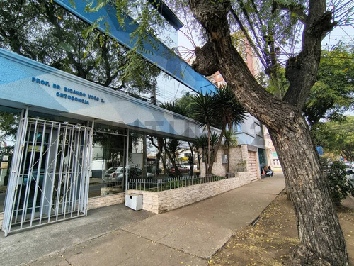 Exclusiva Propiedad Comercial En El Sector Oriente De Viñ...