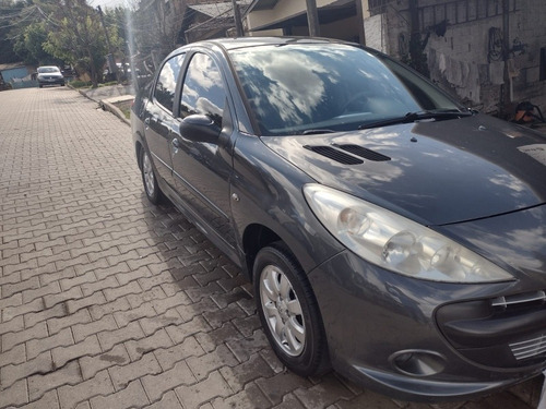 Imagem 11 de 15 de Peugeot 207 Passion 2011 1.4 Xr Flex 4p