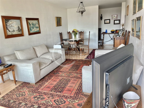 Departamento En Venta De 3 Dorm. Metro Manquehue
