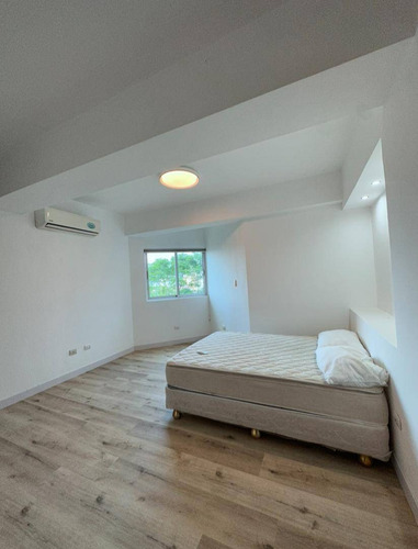 Solo Clientes Alquiler De Exclusivo Apartamento En Resd. Siena Las Chimeneas.