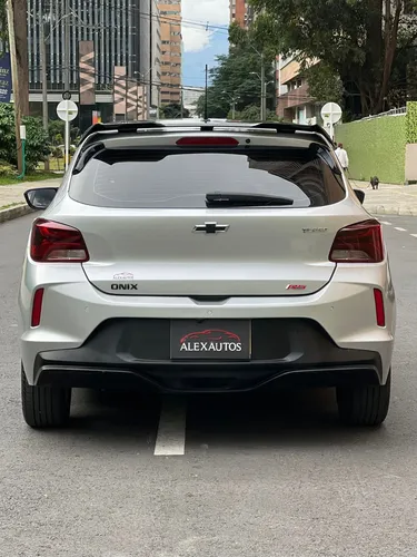 Chevrolet Onix 1.0T Rs Mt