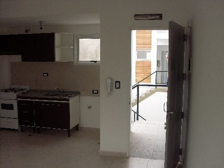 Imagen 9 de 14 de Departamento Tipo Casa En Venta En Lanus Este