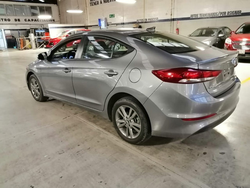 Imagen 11 de 15 de Hyundai Elantra 2018 2.0 Gls Premium At