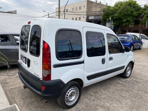 Imagen 18 de 25 de Renault Kangoo 1.6 Confort 1plc C/gnc Año 2010 - Liv Motors