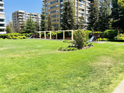 En Condominio: Colegio Manquehue / Sport Francés