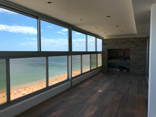 Pent-house En Playa Mansa 5 Dormitorios, Frente Al Mar