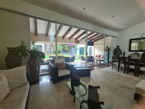 Casa Con Alberca En Venta En San Martinito, Frente A La Vista