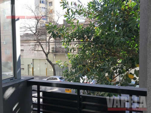 Imagen 4 de 20 de Retasado!! Potosí 4428 P1° Almagro 2 Amb. 2 Balcones Fte. Luminoso!! Parque. Centenario