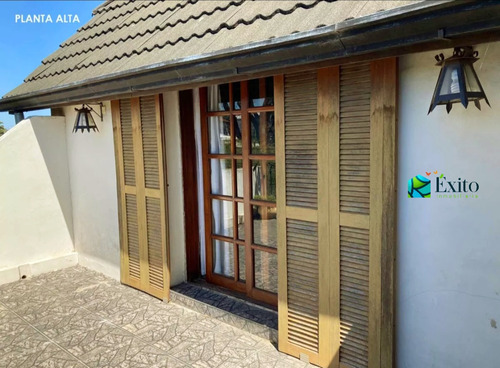 Vendo Hermosa Casona De Época Reciclada En 2 Plantas Con Deposito - Galpón P.u 1.000mts Ideal Empresas A Metros De Avenida Garzón