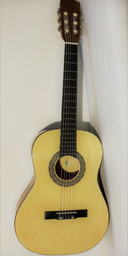 Imagen 1 de 4 de Guitarra Criolla Junior  - Incluye Funda Y Accesorios