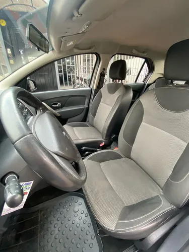 Renault Logan 1.6 Privilege / Intens