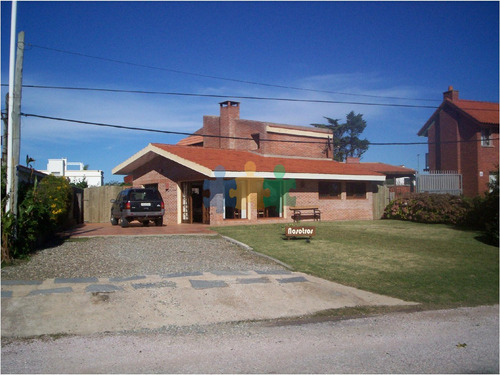 Alquiler Temporario De Casa De 3 Dormitorios En Punta Del Este - Ref : Eqp5776