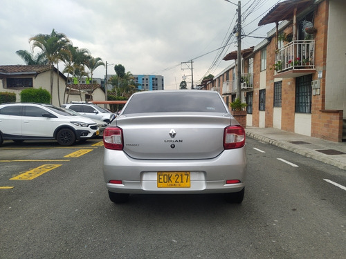 Renault Logan 2019 1.6 Expression / Life +