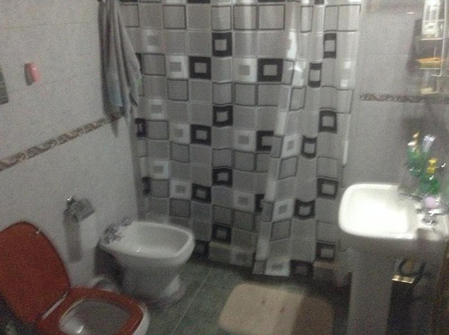 Imagen 18 de 18 de Propiedad De 4 Ambientes En 2 Plantas - Excelente Ubicacion - Lanus Oeste