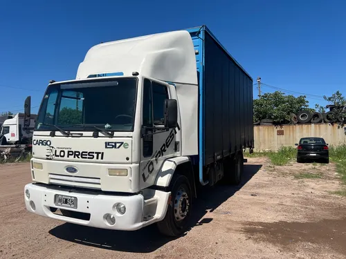 Ford Cargo 1517. Caja Sider 12 Pallets
