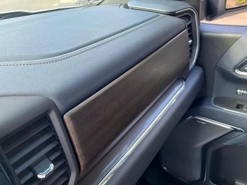 Chevrolet Silverado High Country