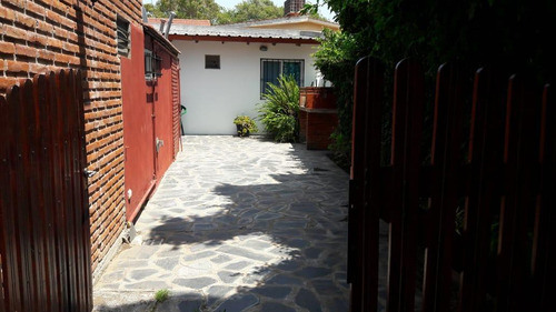 Complejo De Departamentos En Venta - 4 Ufs - 300mts2 - Las Toninas