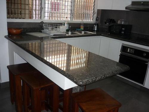 Casa En Venta, Urb. Los Naranjos Del Cafetal