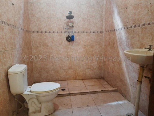 Imagen 12 de 16 de Casa En Venta En Av. Miranda, San Juan De Los Morros. 23-21354