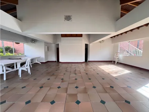 | Ve N T A | Casa En Envigado-unidad Cerrada. La Mejor Ubicación