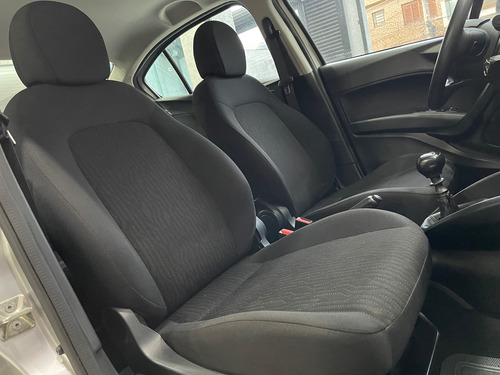 Fiat Cronos 1.0 Drive Flex 4p