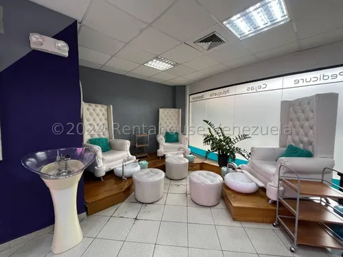Maria E. Vende Fondo De Comercio Negocios Belleza Y Salud, Completamente Operativo, Totalmente Equipado, Ubicado En Excelente Zona Del Este, Lara#25-20498**