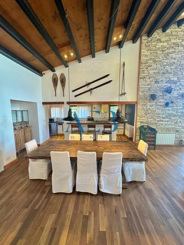 Venta De Casa En Arelauquen - Bariloche -