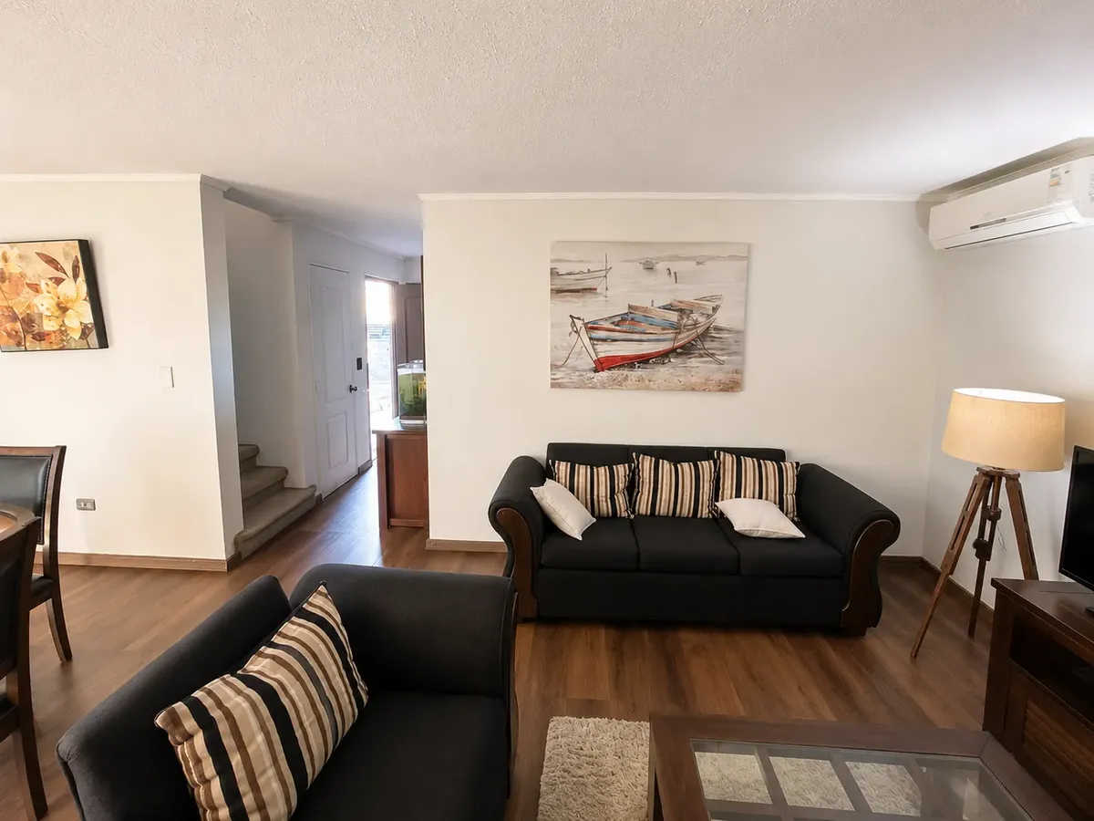 Imagen 3 de 15 de Casa 3d 3b Con Quincho Y Potencial Comercial En Boldo 3
