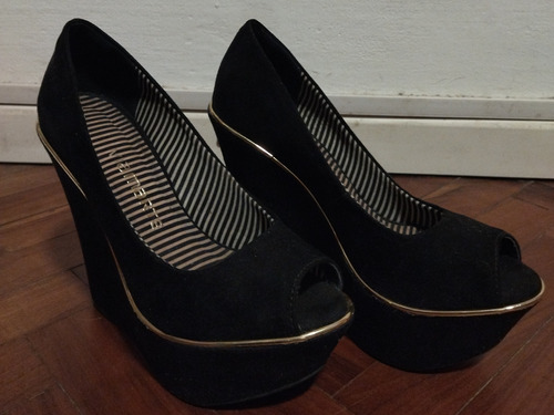 Zapatos Altos Negros Con Dorado Talle 35